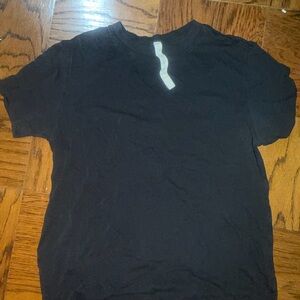 Lululemon T-Shirt